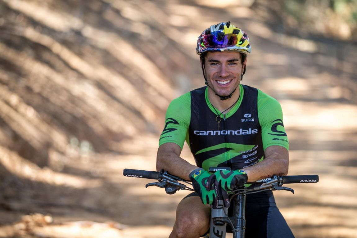 Henrique Avancini supera sua marca e fica em 3º na Copa do Mundo de Mountain Bike XCO, conquistando a melhor posição de toda a história do ciclismo brasileiro